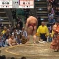 「スゴイ髪型の人いる」大相撲九月場所、“異質”な存在感を放った著名人 多くの反響を呼んだユニークな姿