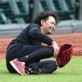 広島・鈴木　課題の左打者封じへ新球種「スローシンカー」習得だ　外角へ逃げる球種着目、試投を重ね「コントロールできている」