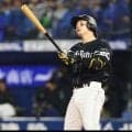 いきなりハマスタ騒然　ソフトＢ・正木の初球打ちはレフトポール際ギリギリのファウル　ＤｅＮＡファンどよめく