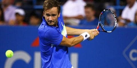 メドベデフがマッチポイントをしのいで2回戦へ [シティ・オープン]