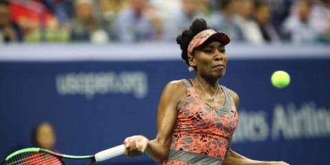 ビーナス・ウイリアムズがサーブに不安を見せるも4回戦進出[全米オープン]