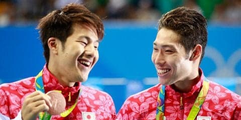 萩野公介、瀬戸大也との2ショット「今年最後の試合が終わりました！」