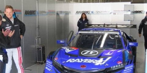 【SUPER GT】今季NSXでレギュラー参戦のF1王者ジェンソン・バトン、鈴鹿ファン感に笑顔で登場