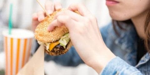 ダイエット中の方健康志向の方必見！！ ジャンクフードを避けなければいけない本当の理由