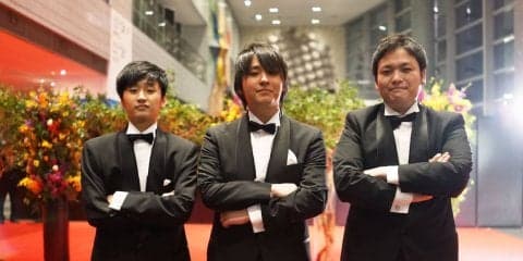 Jリーグアウォーズに「明治安田生命eJ.LEAGUE」初代王者かーる選手らが出席！タキシード姿でレッドカーペット登場