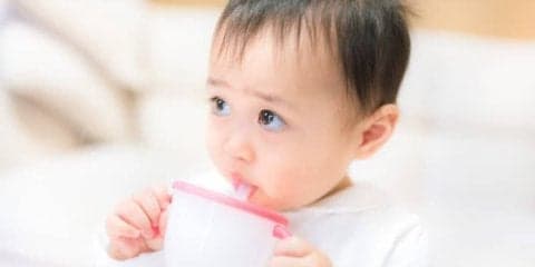 夏場の赤ちゃんの水分補給で気をつけたいポイント