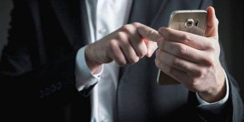 その症状、スマホ老眼かも？