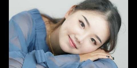 セキ・ユウティンの素顔。「すき焼きが好き。カラオケにも行きます」