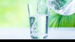 立ち仕事のむくみを解消！取り入れたい習慣を解説！