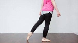 美脚に必須の正しい立ち方、きれいな歩き方│特集：美脚を手に入れるウォーキングエクササイズ #2