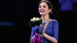 メドベ、先輩美女スケーターとパシャリ　メダリスト2Sに5万超反響「笑顔になれる」