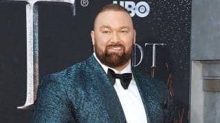 世界最強男、55kg減で遂に完成したボクシング仕様の肉体に騒然「146kgで6パックかよ」