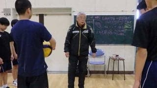 部活に必要な“厳しさ”とは？　78歳バレー名将が持論、中学生の「頭をつくる」重要性