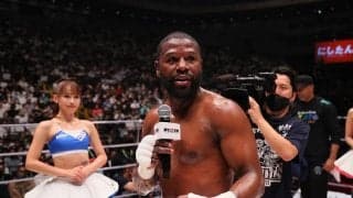 波紋広がるメイウェザーへの”花束投げ捨て”騒動！井上尚弥は「俺なら確実に拾わん」、ファンも同調「情けなくなる」
