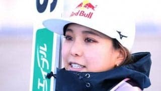 高梨沙羅が再び目指す「世界一の山」。新しいジャンプを模索中も、W杯札幌大会で見せた明るい表情の理由