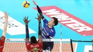 石川祐希4連続エースもミラノは逆転負け。プレーオフ準決勝は最終第5戦に突入へ【詳報】