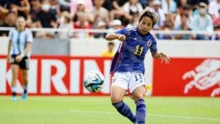 衝撃の瞬間！試合開始“わずか2分”で決めた 鬼プレスからのボール奪取 なでしこジャパンのエースストライカー・田中美南が叩き込んだ驚速ゴール