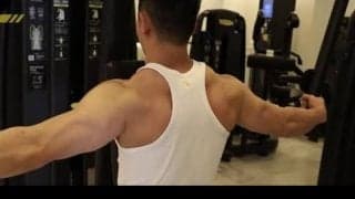 筋トレ歴30年のベテランが伝授！初心者にオススメの肩トレーニングとは