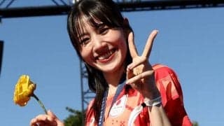 バド志田千陽がパリ五輪後初のオフで「目がキラキラ」2ショの五輪銀メダリストは「アイドル千陽」と“愛あるイジり”展開