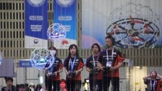 韓国で人気急上昇中！最高時速100キロのドローンサッカーとは