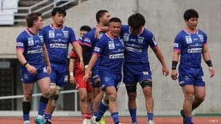 好ゲーム必至のライバル対決はまたも劇的決着。地元愛で帰ってきた男が執念の決勝トライ