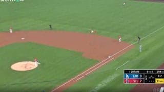 一体、何が起きた？ 大谷翔平、“爆速弾丸ヒット”で野手も飛んだ…！「捕れるわけない」182キロ“火の玉打球”を止められない 
