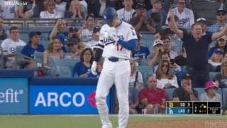 「WHY？」大谷翔平への死球でネット裏の観客が“激怒”「当てんなよ」「今のはわざと」怒号鳴り止まぬスタジアムの様子