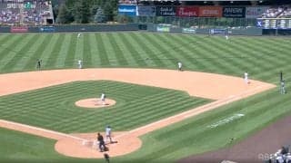 大谷翔平、高弾道28号アーチでロッキーズ内野陣が“確信棒立ち” 高々と頭上を通過する打球になす術なしの衝撃リアクション