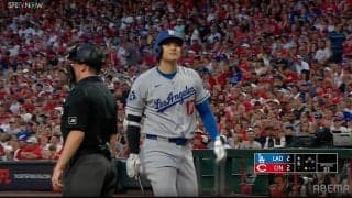 「ボールやろ」「そこ取ってなかったやん」大谷翔平、緊急降板直後の打席で“微妙判定” ロバーツ監督も思わず“叫び”怒り心頭