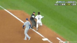 審判が吹っ飛ばされた！ドジャース戦でまさかの光景…「大丈夫か」「骨折気をつけて」珍事に心配の声が相次ぐ