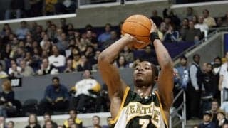 元オールスターフォワードのラシャ-ド・ルイスが選手育成スタッフとしてスパーズ入り