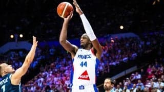 アレックス・サーがユーロバスケットの残り試合を全休…スロベニア戦で左ふくらはぎを負傷