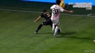 「足首ぐねってた」久保建英、相手DF転倒で巻き込まれ事故→座り込み「ロックされた感じ」ファンが心配した瞬間