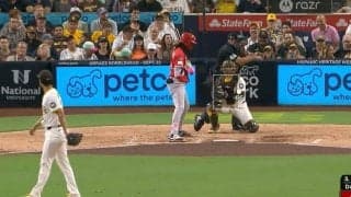 なんだこれは！？ ダルビッシュ、まさかのスローボールで“打者が混乱”「止まった」「球速差40キロw」“魔球”に呆然… 見逃し三振後も動けなくなる