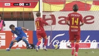 「致命的」湘南GK痛恨のトラップミス→失点直結のプレーにファンの不満爆発「流石にあかんやろ」