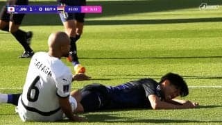 「何てことを！」日本代表キャプテンが危険な接触で悶絶…「大丈夫か？」市原吏音が顔を歪めファン心配【U-20W杯】