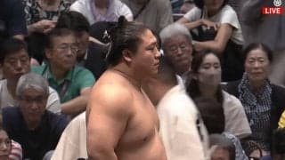 人気力士の“驚き”の髷姿に「不思議な髪型」「大銀杏じゃない」 百周年場所「神相撲」での一コマ