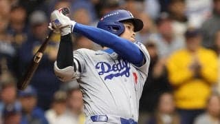 場内騒然！大谷翔平、場外弾で”まさかの光景”「飛ばしすぎ」「音ヤバい」150メートル“屋根直撃”… 異例の豪快フリーに同僚ドン引き「打ちまくりそう」