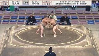 「どした！？」17歳力士が激しく身悶えファン驚き 午前の取組でアクシデント