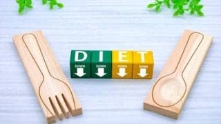 年末年始太りにファスティングはNG？中高年の理想的なダイエットとは