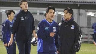 大けがに、度重なる筋肉系の負傷。それを乗り越えた男が後輩に見せる背中