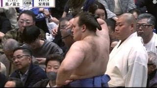 「さすがにマナー違反」「レベル低すぎ」大相撲初場所、人気力士の熱戦に“水を差す”残念な行為に批判相次ぐ