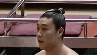「人気急上昇中の若手俳優？」「スラっとし過ぎ」身長186センチの19歳力士、抜け感ある魅力に「サブカル女子受けしそう」ファン熱視線