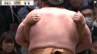 「折れる」「あそこから勝てるのか」翠富士、絶体絶命で飛び出した伝家の宝刀に驚嘆の声