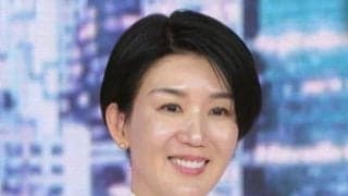 栗原恵（41）、“真っ白”シースルーコーデに反響 ファン興味津々「栗原さんだ」