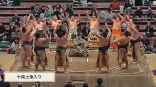 「バキバキやん」力士の“ド迫力”マッチョな化粧まわしに「かっこいい」ファン興奮 十両土俵入りでの一コマ