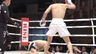 空手やばっ… 1ラウンド3ダウンで衝撃KO 「凄い17歳が出てきた」「こいつは化け物になりそう」