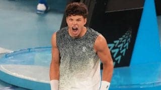シェルトン、逆転で2年連続の8強進出！準々決勝で“天敵”8連敗中の世界2位シナーに挑戦へ[全豪オープン]