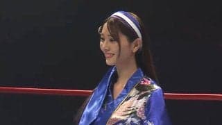 「めっちゃ美人さん」“9頭身”ラウンドガール、いきなり開脚で大回転「何してんねん」「スタイルがレベチ」驚きの声