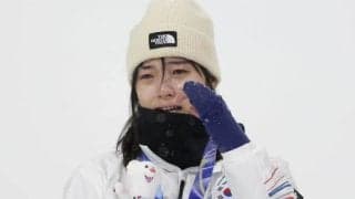 17歳がやってのけた“奇跡の金”に韓国熱狂　ドラマチックな戴冠で“第2のキム・ヨナ”の呼び声「泣き姿も綺麗だ」【冬季五輪】